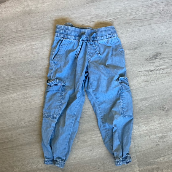 GAP Other - Gap Girls denim lightweight chambray joggers size 4-5 XS
